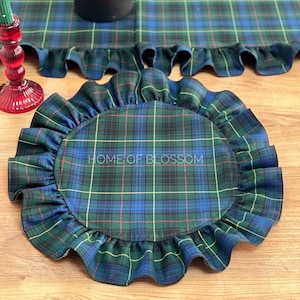 Linen Ruffled Plaid Placemats: Rustic Christmas Tartan
