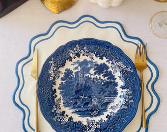 Geborduurde tafelplacemats,blauwe geschulpte placemats