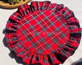 Red Plaid Linen Christmas Placemats: Rustic Tartan Cabin Style