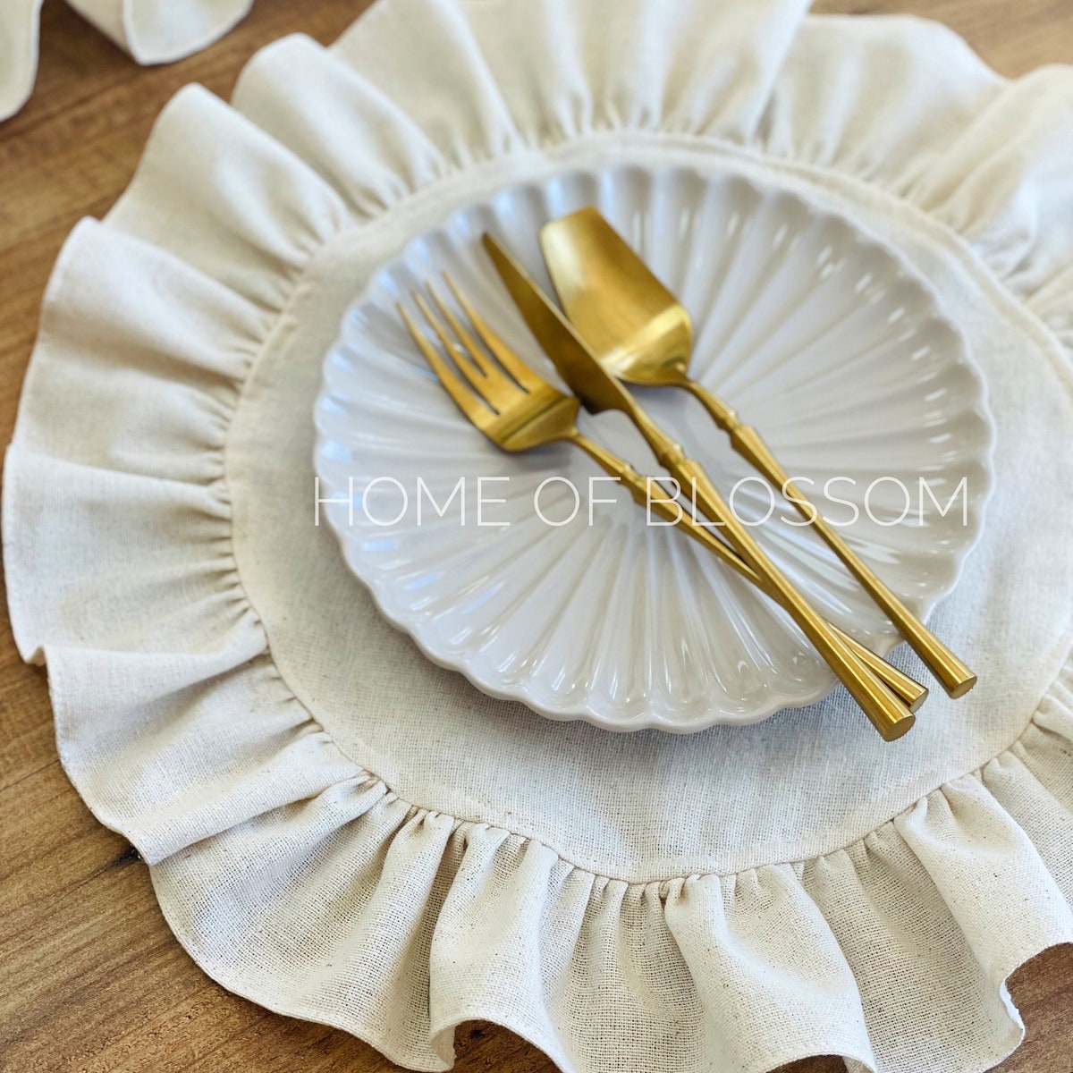 Ruffle Round Cream Color Washed Linen Placemats, Natural Boho Placemats With Ruffle, Vintage Rustic Natural Linen Placemats for Table Decor - Etsy