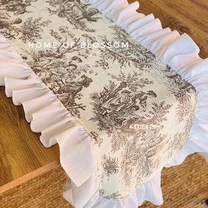 Braun Toile de Jouy Tischläufer: Französische Bauern Leinen Rüsche