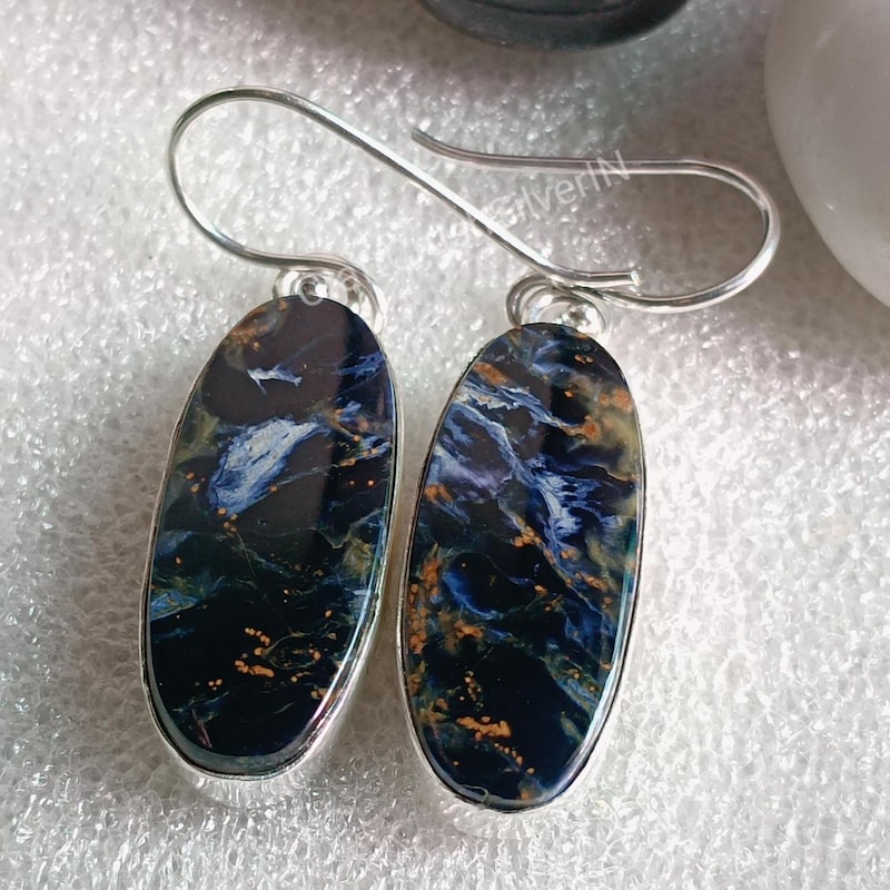 Vintage Oval Stone Earrings Made from Natural Materials main image 1