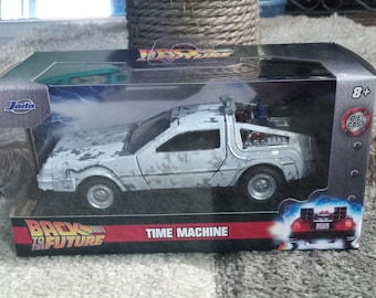 Jada Hollywood Rides Back to the Future Time Machine frost ice covered version 1/32 scale rubber tires