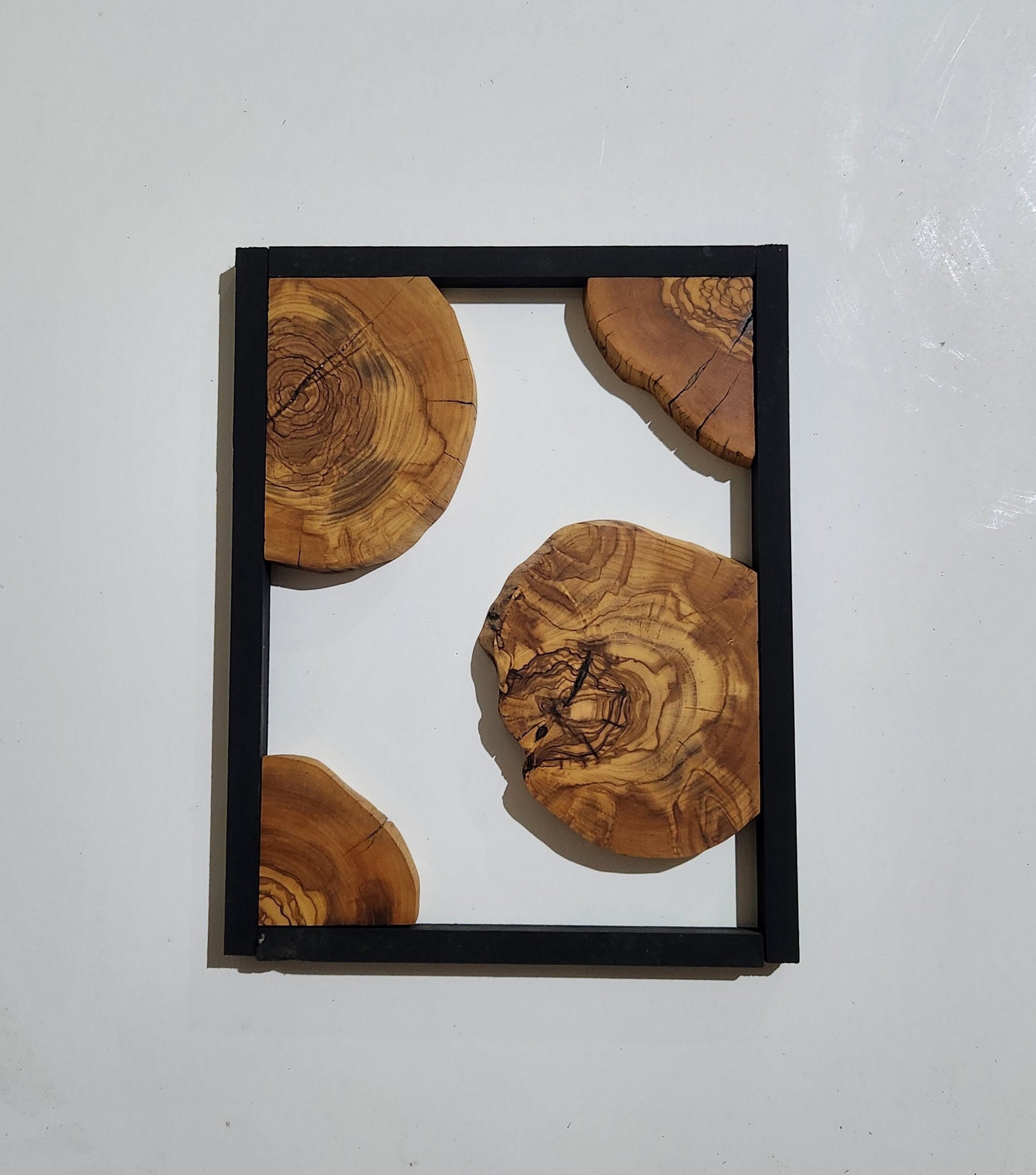 Planche à Découper En époxy Et Bois D'olivier Fait Main – Décorative Et Unique Pour Charcuterie