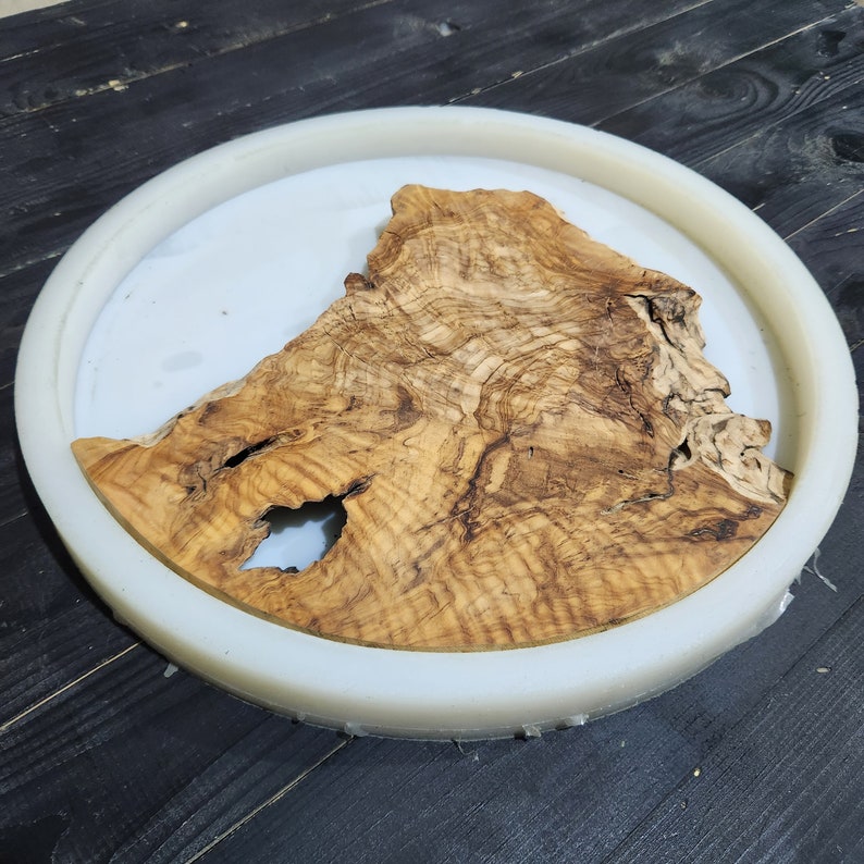 Olijfhouten platen, Olijfhout Perfect voor doe-het-zelf kunstwerken van epoxyhars, Rond levend randhout voor schimmel. Hout voor wandklokken en vleeswarenplanken afbeelding 5