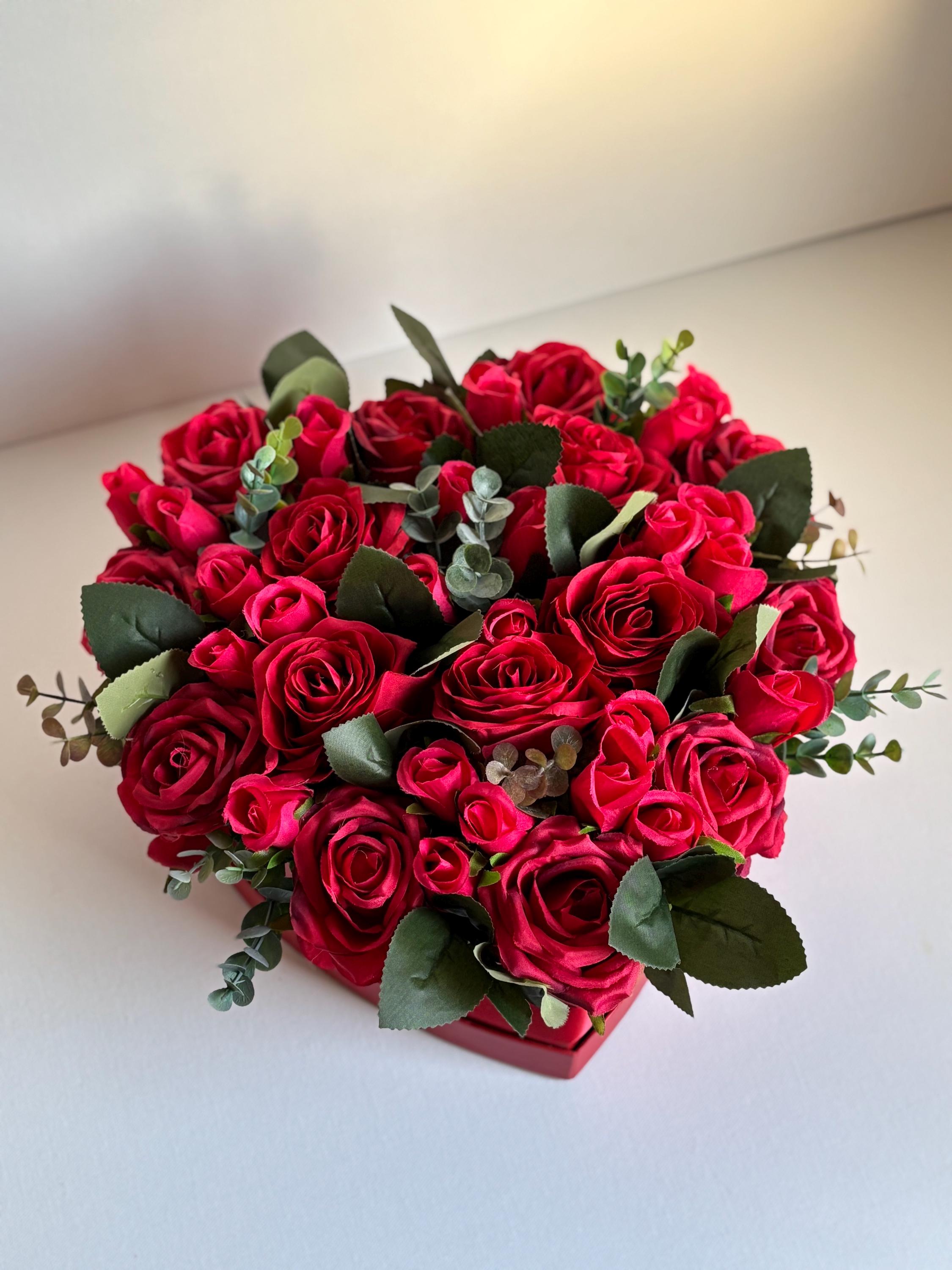 Red Rose Heart Hatbox: Artificial Silk Flower Bouquet - Etsy