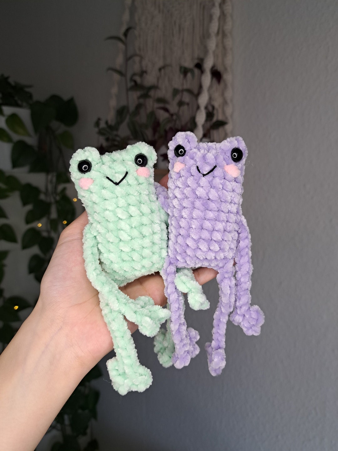 Leggy Frog Velvet Crocheted Frog in a Velvet Look - Etsy UK