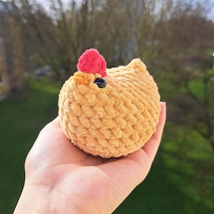 Mini chicken crocheted - small chicken handmade