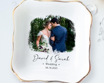 Personalized Jewelry Tray Engagement Gift, Custom Couple Portrait Ring Dish, Wedding Gift for Couple, Ring Dish Gift for Bride