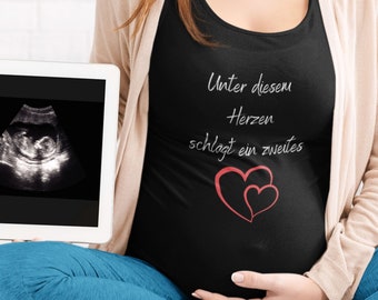 Liebevolles Schwangerschafts T-Shirt Zwei Herzen schwarzes Baumwoll Umstandsshirt, Besondere Mutterschaftsbekleidung, Baby Ankündigung