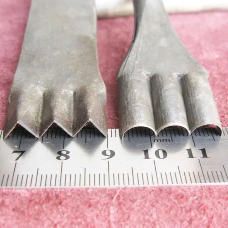 Leather Punching Tools, Carbon Steel, Triangle/ Semicircle, Zigzag Wave Pattern, Flower Shape Punches, Household Accessories, DIY Essentials

Leather punching,punching tool,zigzag wave pattern,craft making,creative cutting,diy leathercraft,diy punch
