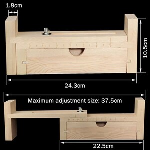 Op de afbeelding: Houten gereedschap voor het rekken van leer met verstelbare breedte. Het gereedschap heeft een maximale instelgrootte van 95,3 cm en meet 61,7 cm lang, 26,7 cm hoog en 4,6 cm breed.