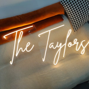 Letrero de neón personalizado con nombre, letrero de neón con apellido personalizado, letrero con nombre de familia, luz de neón LED, regalo de boda, fondo de pared de césped, decoración interior del hogar