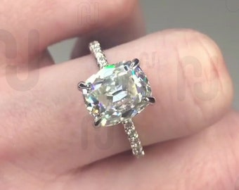 Anillo de compromiso con halo oculto de diamante cultivado en laboratorio de talla cojín alargada de 2,5 CT E/VS1 Anillo de aniversario de oro de 14 k con diamantes laterales redondos