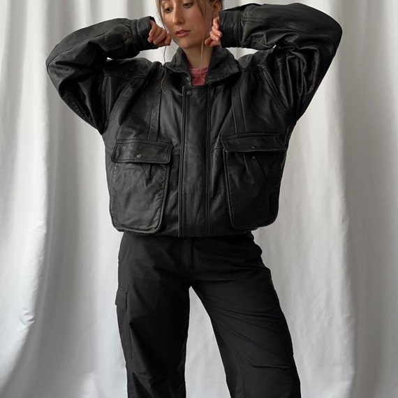 ジャケット・アウター 90s Vtg blk real leather bomber jacket 90s Vtg blk real leather bomber jacket