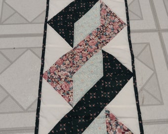 Quilted table runner