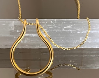 Vergoldete Hufeisen Ring Halter Halskette Ehering Halter Verlobungsring Ringhalter Ringhalter Halskette Geschenk für Weihnachten Doktor Geschenke