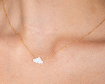 Wolken Halskette, Perlmutt Wolke Halskette, zierliche Wolke Schmuck, Geschenk für Freundin, Opal Wolke Anhänger, Wolke Charm Geschenke