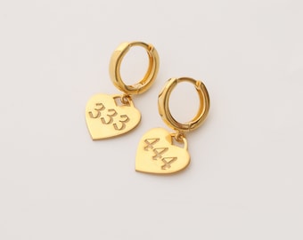 Engel Zahlen Ohrringe 111 222 333 444 555 666 777 888 999 Engel Zahlen Gravierte Herz Ohrringe Geschenk für Weihnachten Valentinstag Geschenk