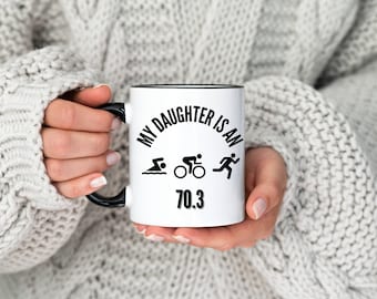 Taza para hija de triatlón, regalo para triatleta, taza de triatlón, regalo para triatleta, regalo para nadador, taza para ciclista
