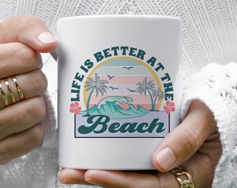 Życie jest lepsze na plaży, kubek do kawy 11 uncji, biały, vintage'owy kubek plażowy, prezenty letnie, prezenty na plażę, idealny prezent dla miłośników plaży