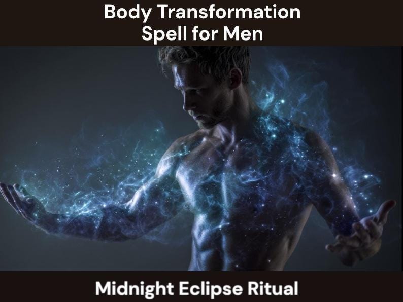 Op de afbeelding: Een digitale illustratie van een gespierde romp omringd door wervelende blauwe en witte kosmische energie en gloeiende deeltjes. De tekst bovenaan luidt Body Transformation Spell for Men en onderaan Midnight Eclipse Ritual.