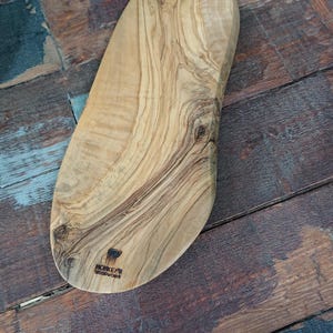 Olive wood serving board/platter