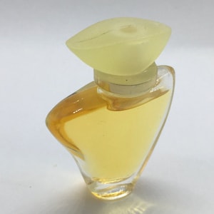 Cést moi Avon Eau de Toilette Perfume Miniature Parfum Profumo Mini Mignon 4 ml 0.13 oz 1992 collectible bottle Full Woman perfume Fragrance