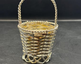Mini cestino Studio Nova color argento / Cestino decorativo in metallo per bomboniere / Decorazione per tavolo da matrimonio / Cestino portagioie in stile cottagecore