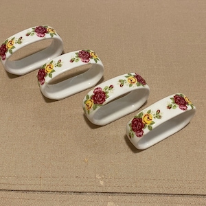 Vintage Floral Napkin Rings Set of 4