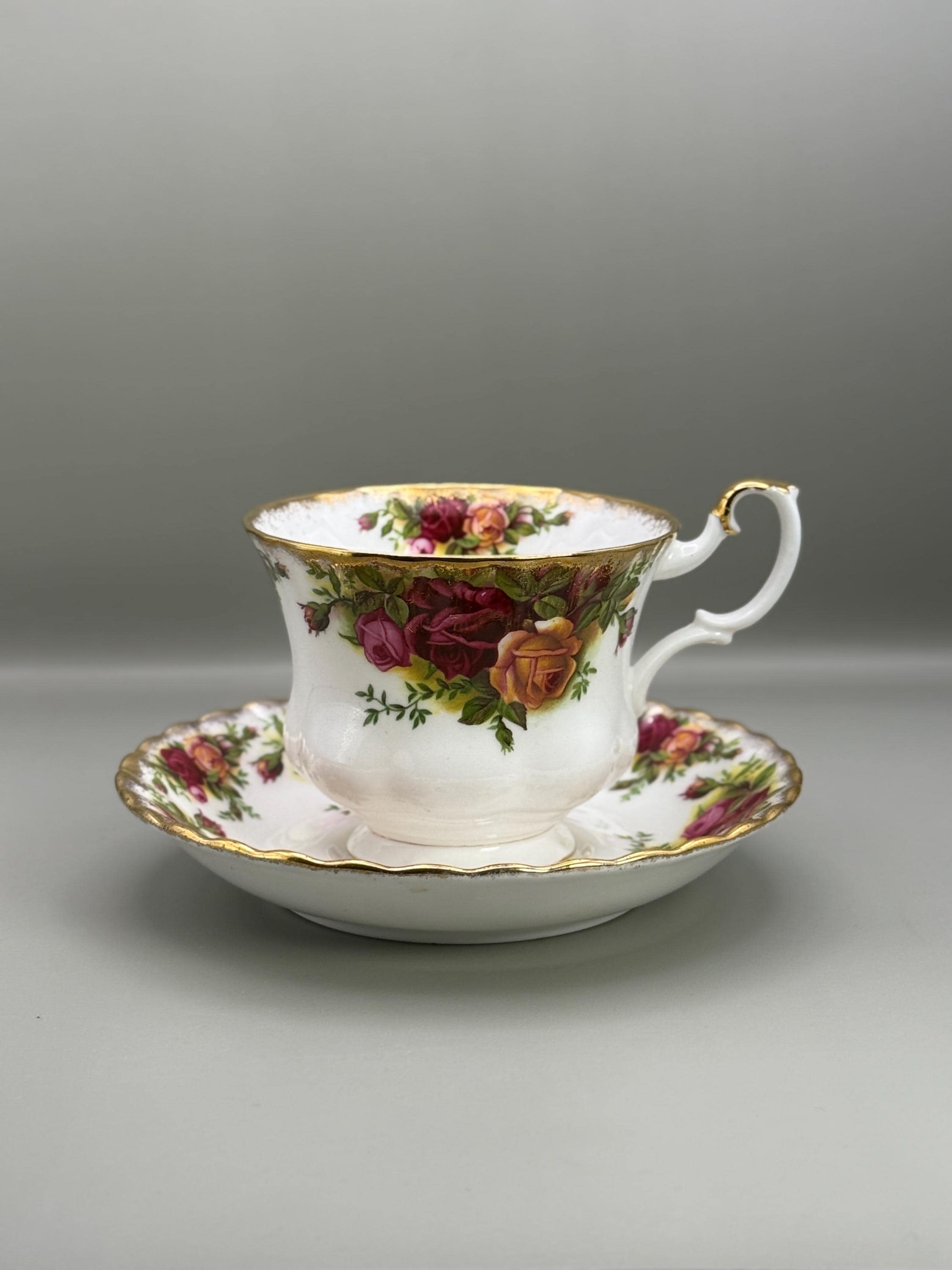 Royal Albert Old Country Roses 12-Piece Set – 6 Teacups & Saucers – Bone China – Made in England
