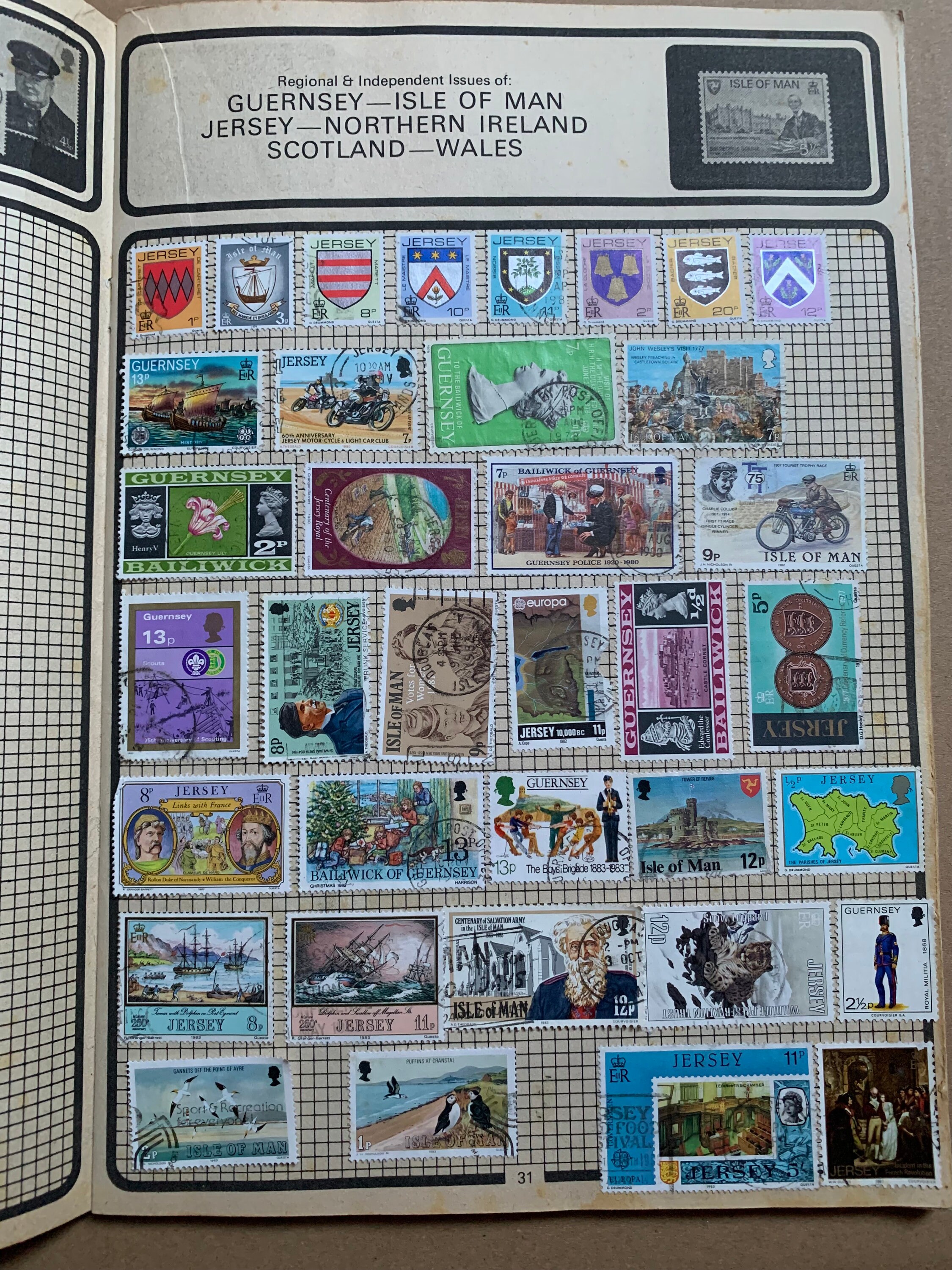 Organized 950 Stamp Collection Lot Vintage Mostly Used World International  Stamps Various Eras Countries Australia, GB, Norway, US, Etc 
