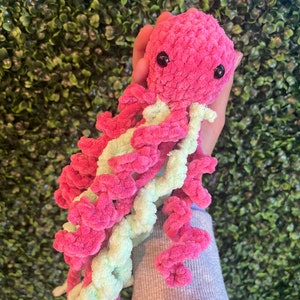 PLUSH CROCHETED JELLYFISH