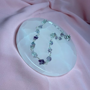 Simple Fluorite Chip Choker Necklace without Pendant