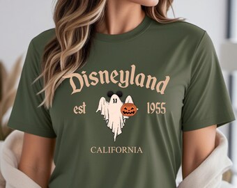 Retro Disneyland Halloween Shirt,Disneyland Sweatshirt,Halloween Sweatshirt,Mickey Halloween Tee,Disneyland Vacation Shirt,Cute Ghost Shirt