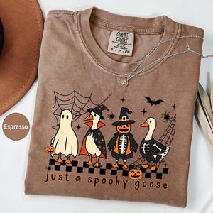 Comfort Colors Goose Halloween Shirt: Funny Ghost & Pumpkin Design