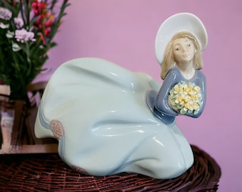 Lladro Garden Treasures Figurine #01005591, Daisa 1988