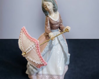 Lladro Jolie Porcelain Figurine #01005210, Daisa 1983