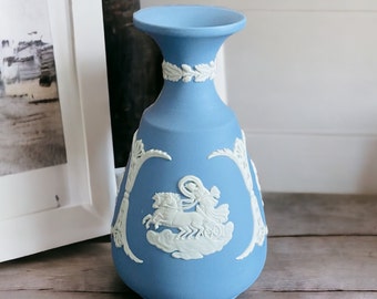 Wedgwood Jasperware Blue & White Aurora Cupid Pilasters Vase, 1969