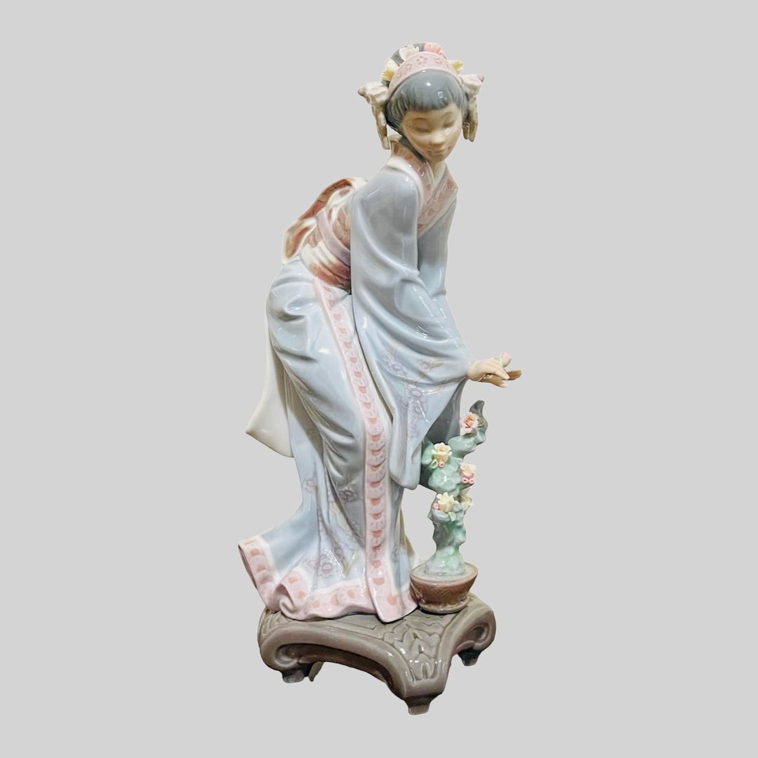 Lladro Mayumi Figurine #01001449, Daisa 1984 - Etsy