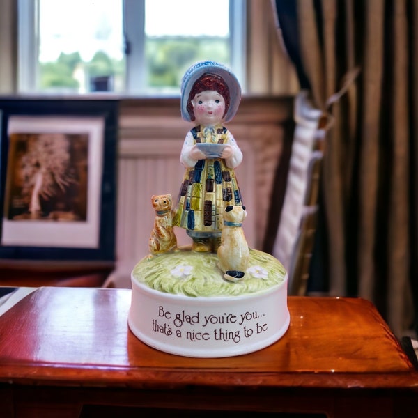 Holly Hobbie Rotating Music Box-Be Glad You're You, 1974
