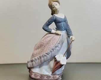 Lladro Evita Figurine #01005212, Daisa 1983