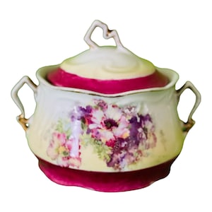 E & R Covered Porcelain Vegetable/Serving Dish-Vintage