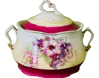 E & R Covered Porcelain Vegetable/Serving Dish-Vintage