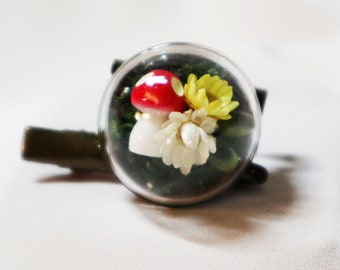 Handmade Enchanted Forest Miniatures Mushroom and dried flower hairclip and brooches, Real dried flower hairclip and brooches Multifunction