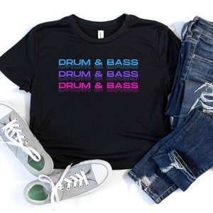 Drum & Bass Cropped Tee, Junglist DnB, Festival Outfits, Trippy Shirt, Dance Vibes, Rave Wear, Rave Clothes, EDM Outfit Women, Bass Head