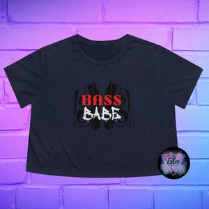 Bass Babe Cropped Tee, Bass Music Lover, Raver Outfit, Rave Shirt, Music Festival Shirt, Dnb Shirt, Rave Clothing, Concert Tee, Womens Crop