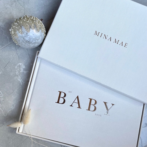 My Baby Book von Mina Mae mit Geschenkbox, Luxus-Baby-Geschenk, Schwangerschaftsgeschenk, Baby-Erinnerungsbuch, neutrales Kinderzimmer, neues Babygeschenk, Babypartygeschenk