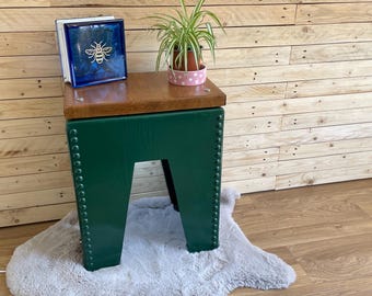 Mesa de centro con tanque de agua