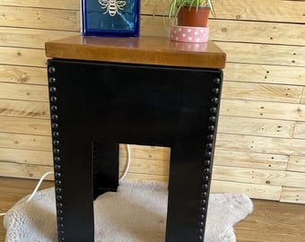 Mesa de centro con tanque de agua